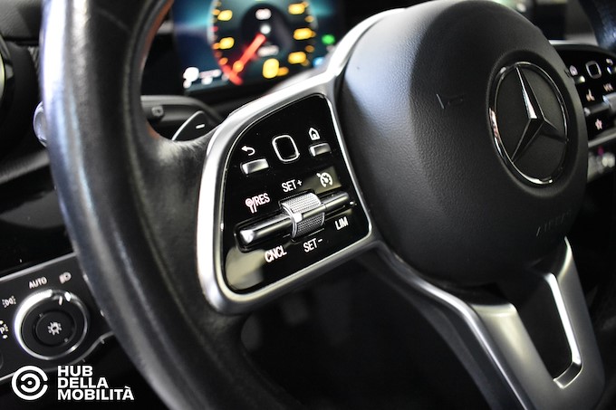 MERCEDES-BENZ A 180 d Automatic Sport